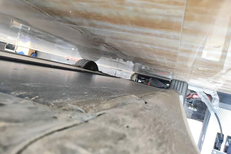 Used Tesla Model 3 2025 Long-Range All-Wheel-Drive Version Right Side Sill