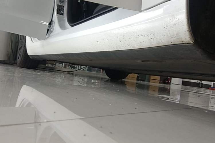 Used Tesla Model 3 2025 Model Revised Rear-Wheel-Drive Version Right Side Sill
