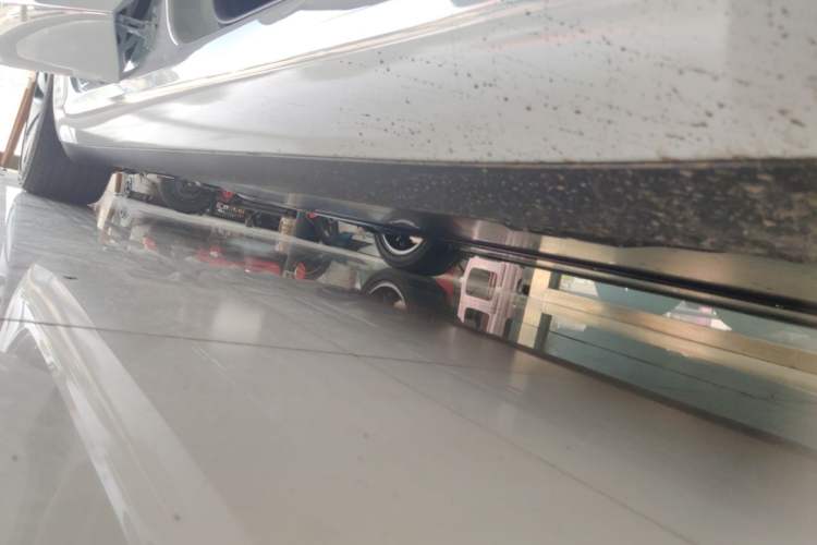 Used Tesla Model 3 2025 Model Revised Long-Range Rear-Wheel-Drive Version Right Side Sill