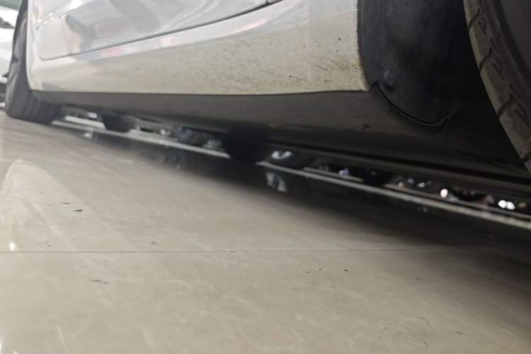 Used Tesla Model 3 2025 Model Revised Long-Range All-Wheel-Drive Version Right Side Sill