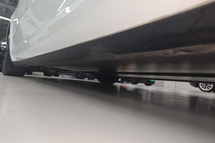 Used Tesla Model 3 2025 Model Revised Rear-Wheel-Drive Version Right Side Sill