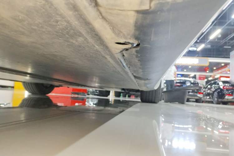 Used Tesla Model 3 2025 Model Revised Long-Range All-Wheel-Drive Version Right Side Sill