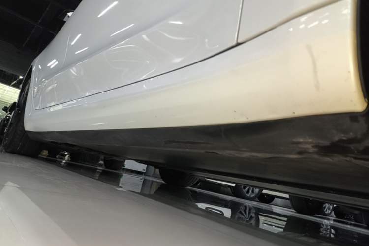 Used Tesla Model 3 2025 Rear-Wheel-Drive Version Right Side Sill