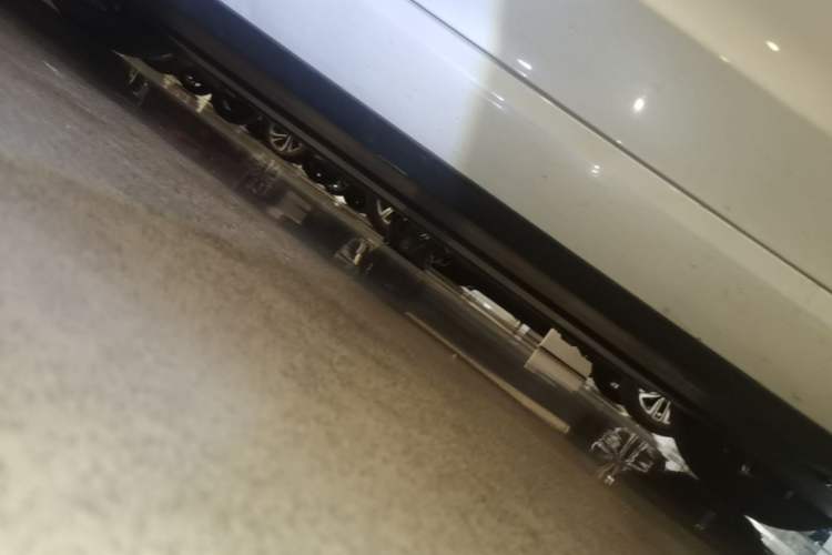 Used Tesla Model 3 2025 Rear-Wheel-Drive Version Right Side Sill