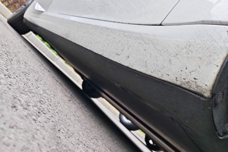Used Tesla Model 3 2025 Long-Range All-Wheel-Drive Version Right Side Sill
