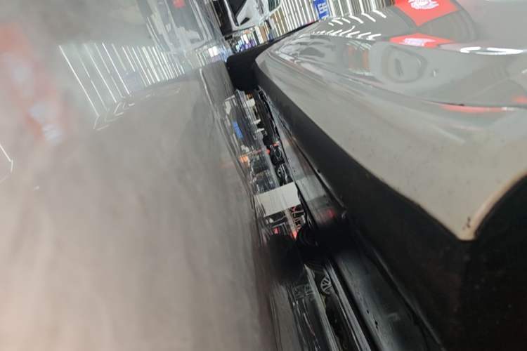 Used Tesla Model 3 2025 Rear-Wheel-Drive Version Right Side Sill