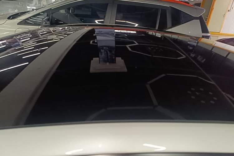Used Tesla Model 3 2025 Model Revised Rear-Wheel-Drive Version Roof