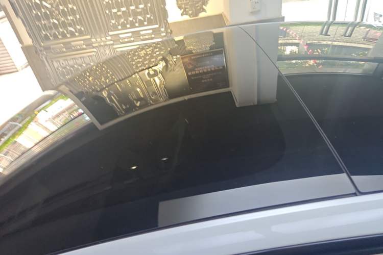 Used Tesla Model 3 2025 Rear-Wheel-Drive Version Roof