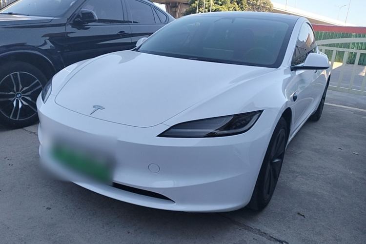 Tesla Model 3 2025 Rear-Wheel-Drive Version
