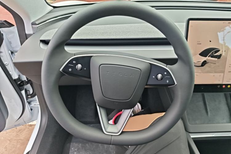 Used Tesla Model 3 2025 Model Revised Long-Range Rear-Wheel-Drive Version Steering Wheel