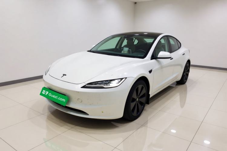 Tesla Model 3 2025 Rear-Wheel-Drive Version