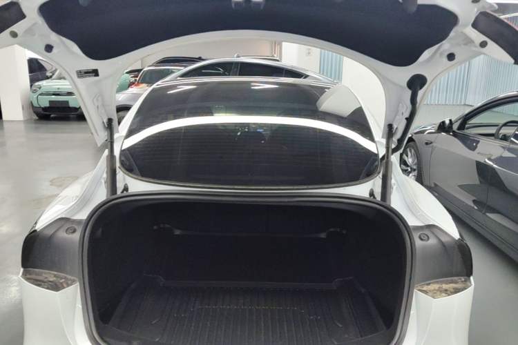 Used Tesla Model 3 2025 Model High-Performance All-Wheel-Drive Version Trunk
