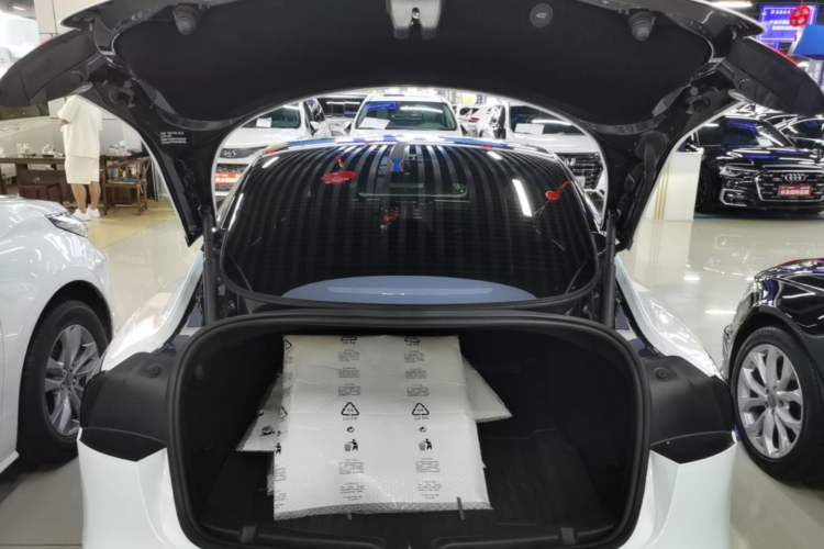 Used Tesla Model 3 2025 Rear-Wheel-Drive Version Trunk