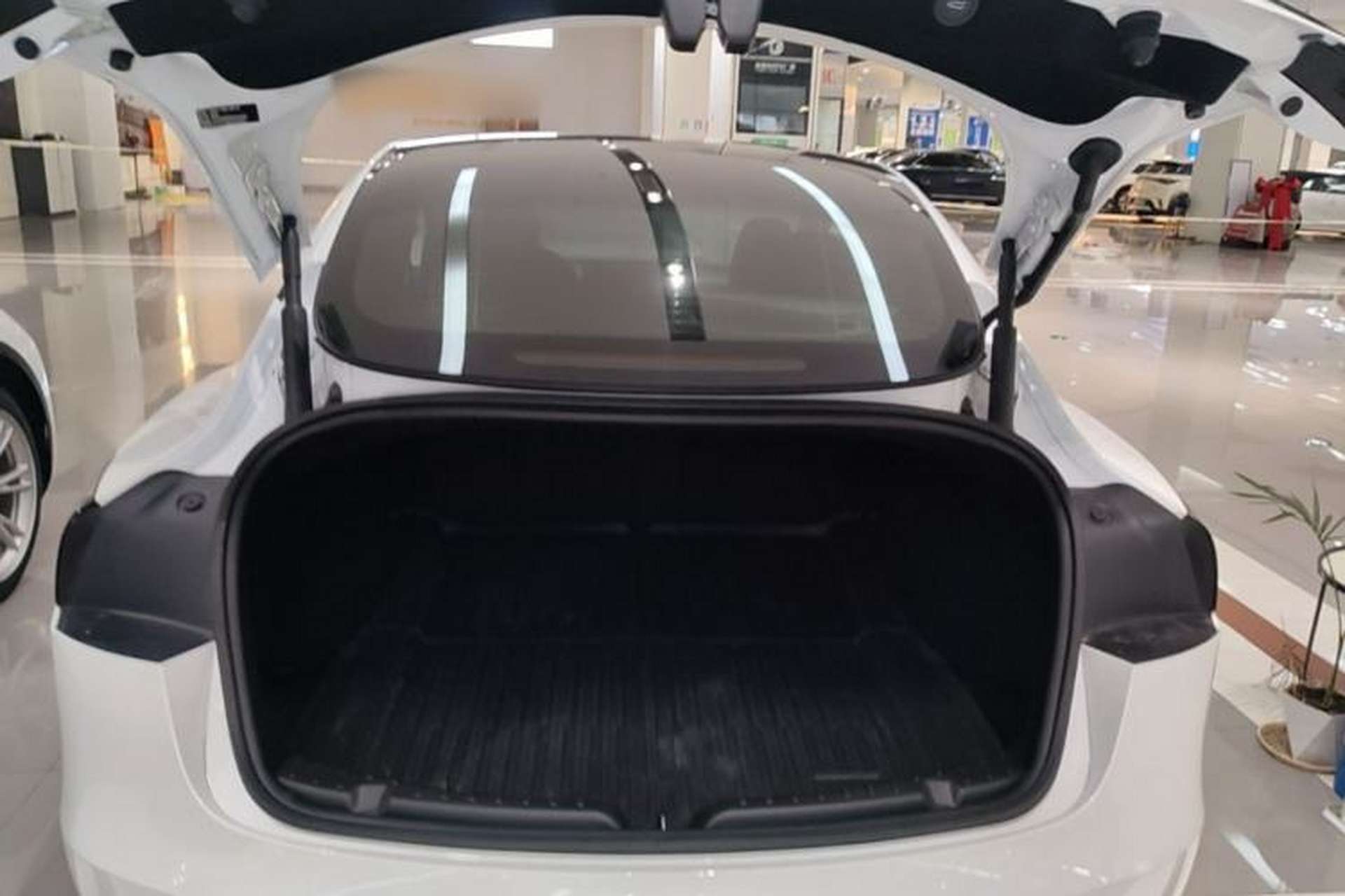 Used Tesla Model 3 2025 Model Long-Range Rear-Wheel-Drive Version Trunk