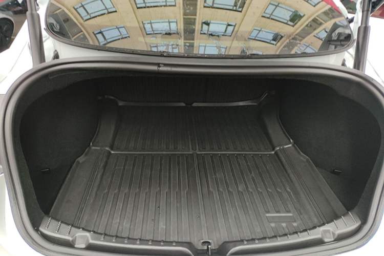 Used Tesla Model 3 2025 Model Long-Range Rear-Wheel-Drive Version Trunk