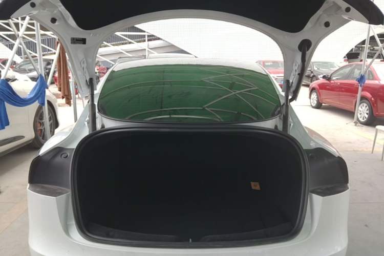 Used Tesla Model 3 2025 Rear-Wheel-Drive Version Trunk