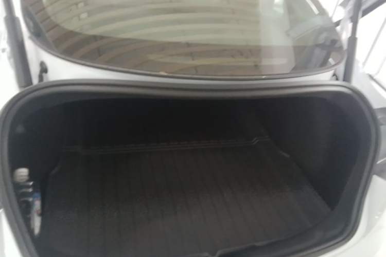 Used Tesla Model 3 2025 Model Revised Rear-Wheel-Drive Version Trunk