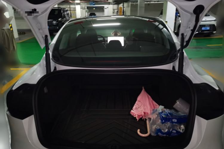 Used Tesla Model 3 2025 Rear-Wheel-Drive Version Trunk