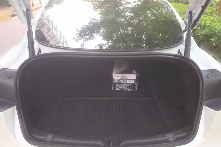 Used Tesla Model 3 2025 Rear-Wheel-Drive Version Trunk