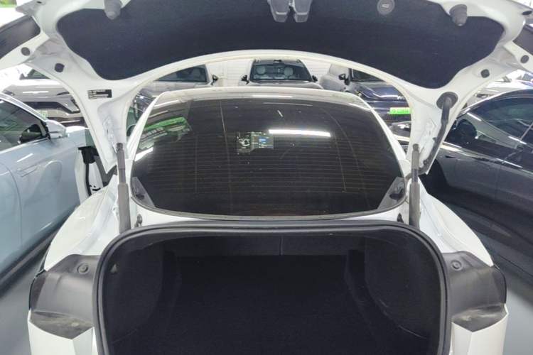 Used Tesla Model 3 2025 Rear-Wheel-Drive Version Trunk
