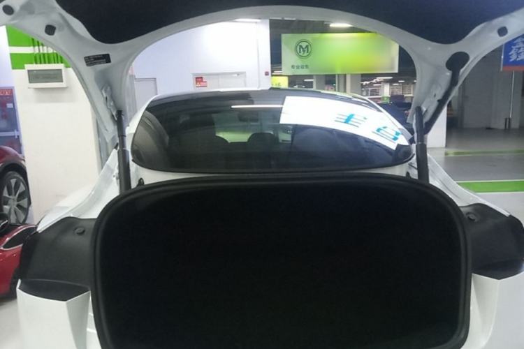 Used Tesla Model 3 2025 Model Revised Long-Range Rear-Wheel-Drive Version Trunk