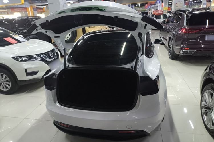 Used Tesla Model 3 2025 Rear-Wheel-Drive Version Trunk