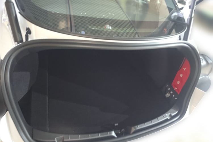 Used Tesla Model 3 2025 Rear-Wheel-Drive Version Trunk