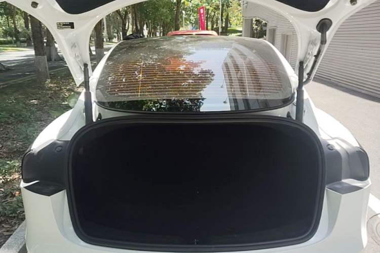 Used Tesla Model 3 2025 Rear-Wheel-Drive Version Trunk