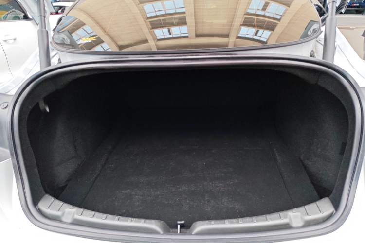 Used Tesla Model 3 2025 Long-Range All-Wheel-Drive Version Trunk