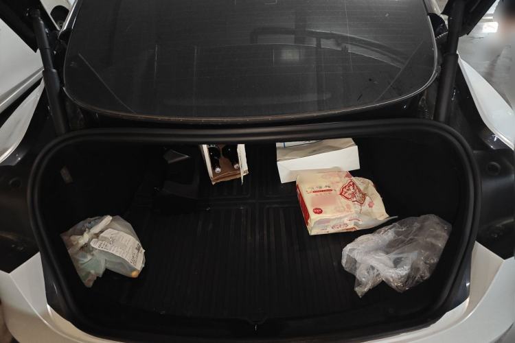 Used Tesla Model 3 2025 Rear-Wheel-Drive Version Trunk