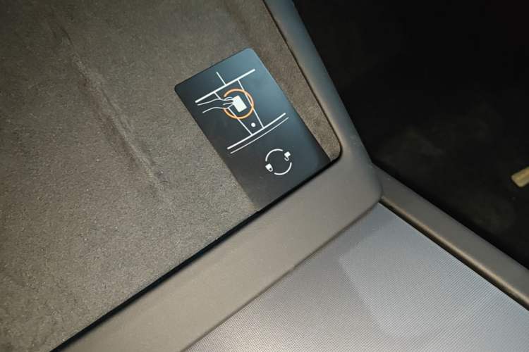 Used Tesla Model 3 2025 Rear-Wheel-Drive Version Vehicle Key