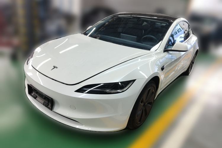 Tesla Model 3 2025 Rear-Wheel-Drive Version