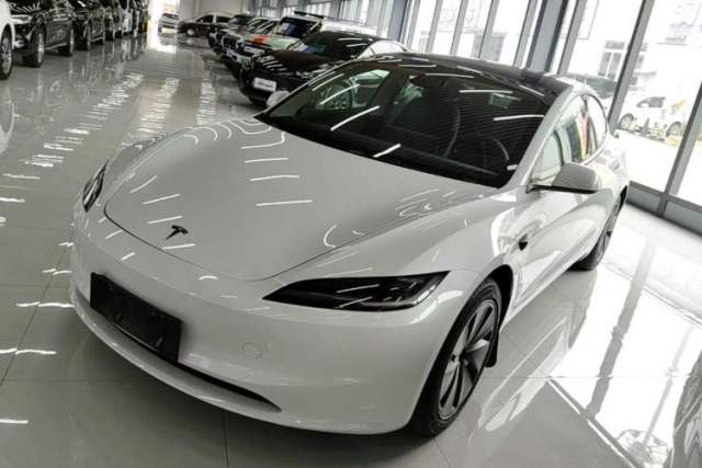 Used Tesla Model 3 2025 Rear-Wheel-Drive Version