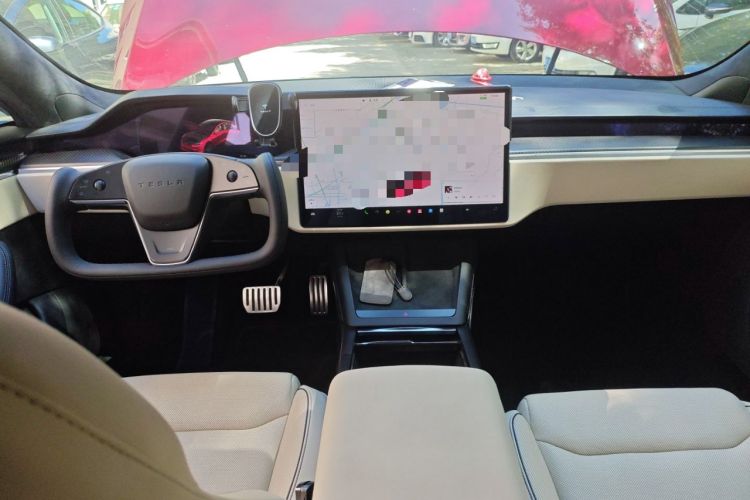 Used Tesla Model S 2023 Three-Motor All-Wheel-Drive Plaid Version Interior 2