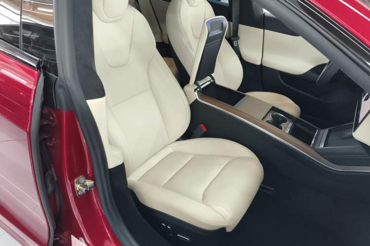Used Tesla Model S 2023 Dual-Motor All-Wheel-Drive Version Right Front Seat