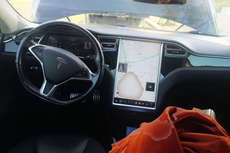 Used Tesla Model S 2014 S P85 Center Console