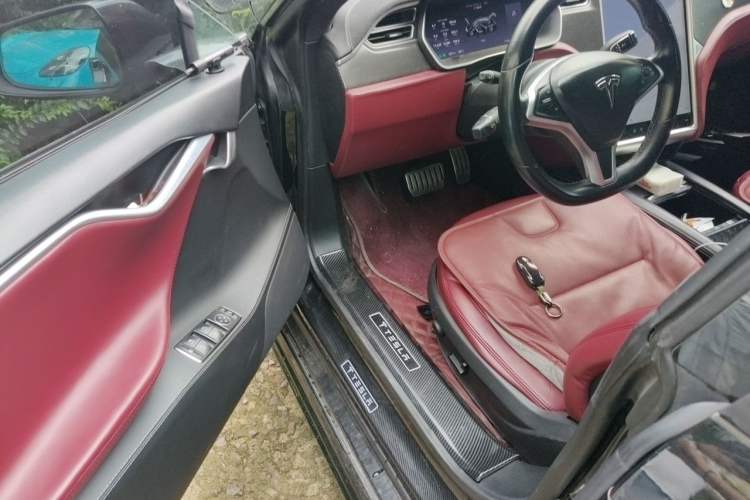 Used Tesla Model S  Driver Seat