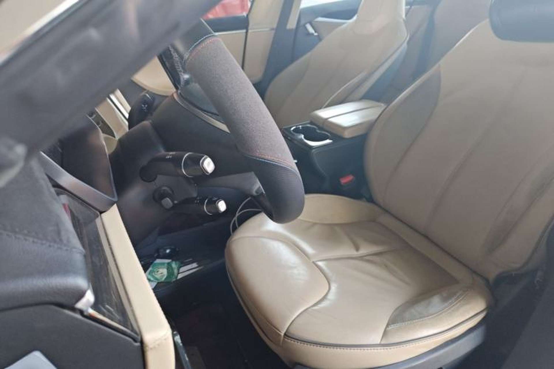 Used Tesla Model S 2014 S P85 Left Front Seat