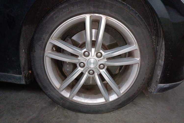 Used Tesla Model S 2014 S 60 Right Front Wheel Hub
