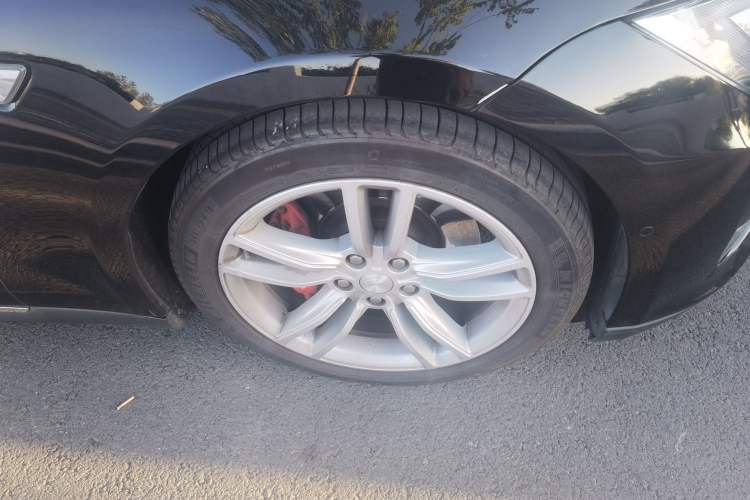 Used Tesla Model S 2014 S P85 Right Front Wheel Hub
