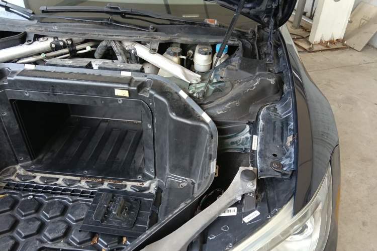 Used Tesla Model S 2014 S P85 Engine Bay Left