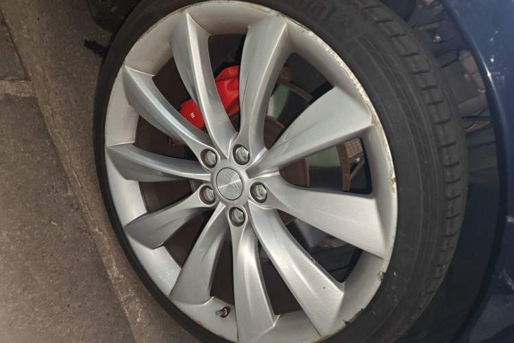 Used Tesla Model S 2014 S P85 Right Front Wheel Hub