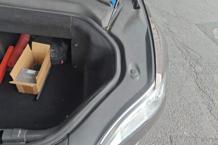 Used Tesla Model S 2014 S P85 Engine Bay Left