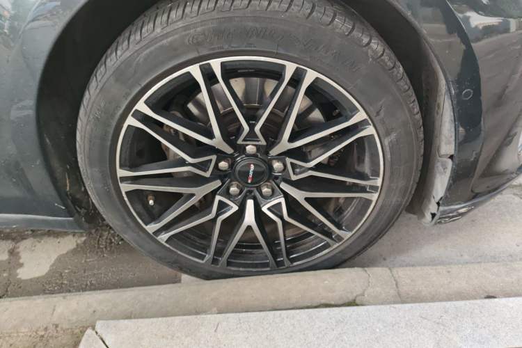 Used Tesla Model S 2014 S 85 Right Front Wheel Hub