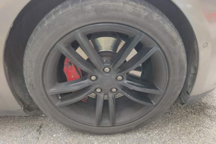 Used Tesla Model S 2014 S P85 Right Front Wheel Hub