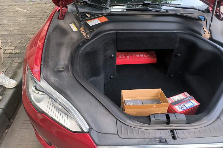 Used Tesla Model S 2014 S P85 Engine Bay Right