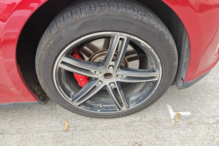 Used Tesla Model S 2014 S P85 Right Front Wheel Hub