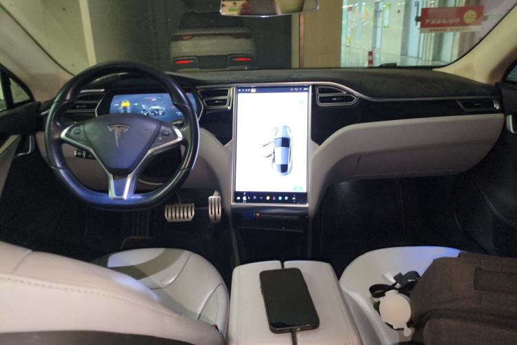 Used Tesla Model S 2014 S P85 Center Console