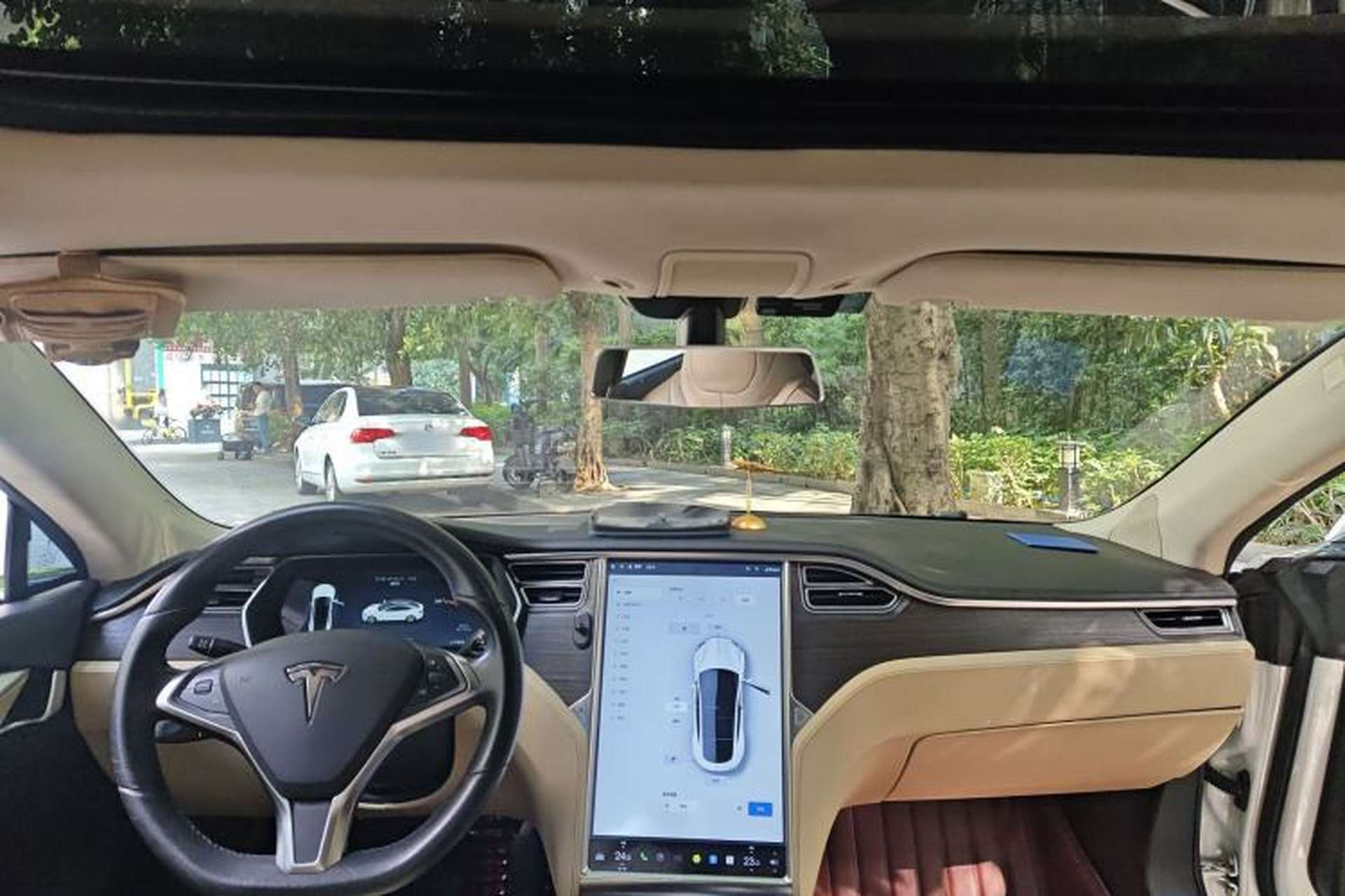 Used Tesla Model S 2014 S 85 Center Console