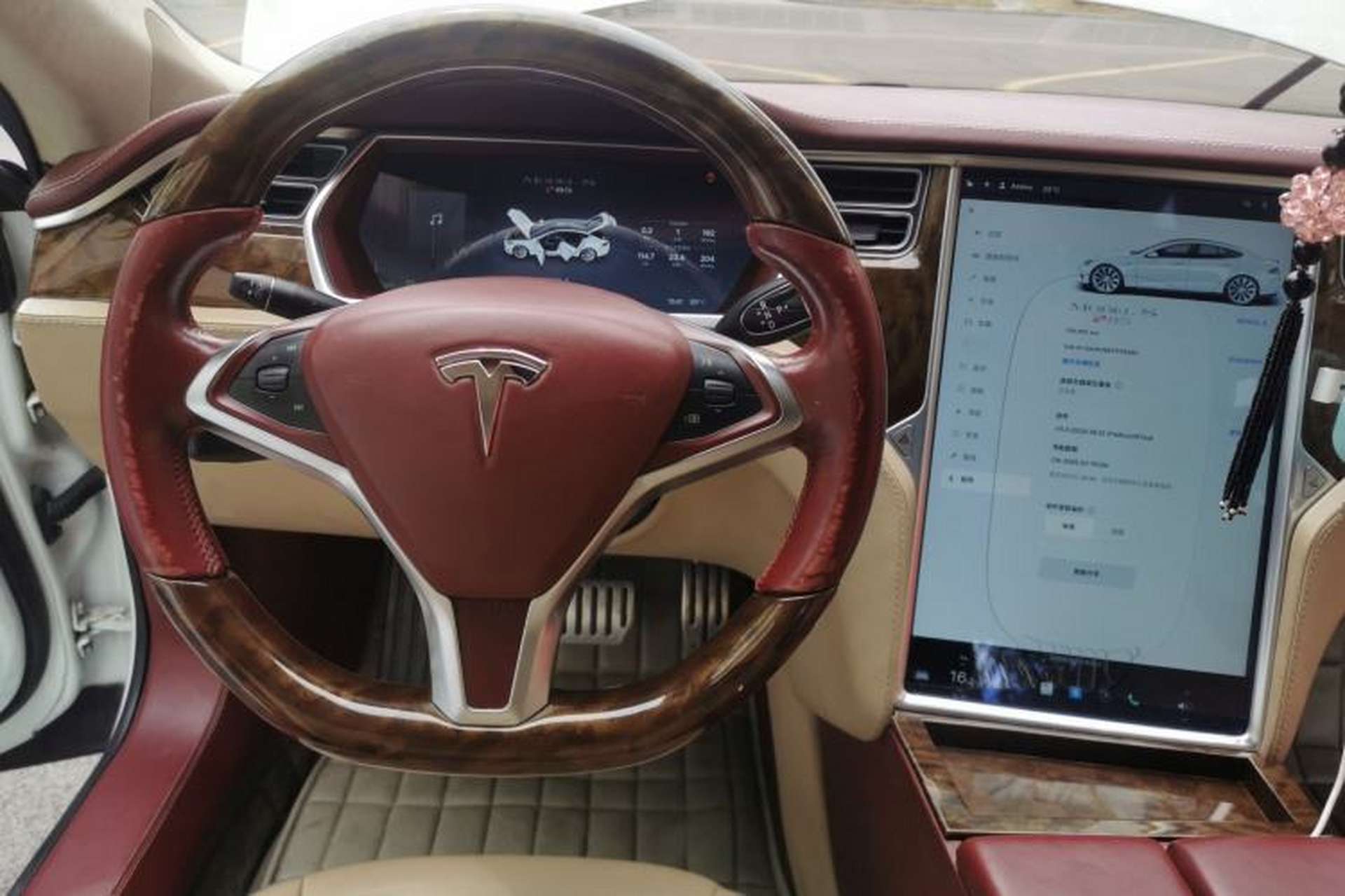 Used Tesla Model S 2014 S 85 Center Console